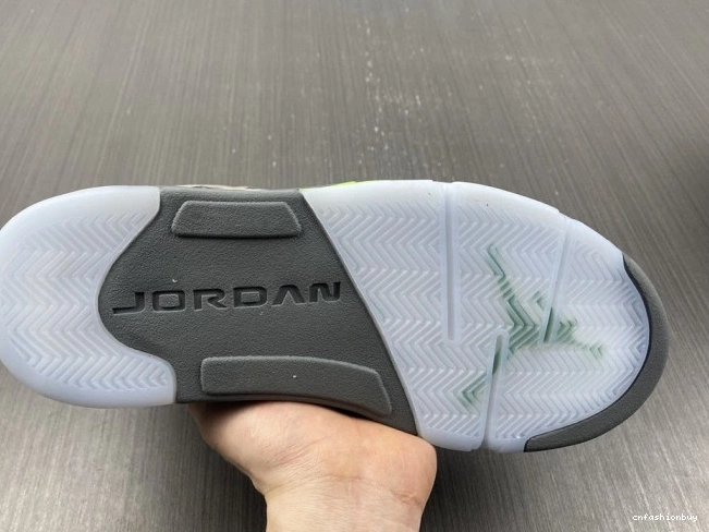 Green Retro DM9014-003 (2022) Jordan Bean 5 0813